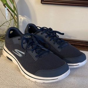 Sketchers Air Cooled Goga Mat Go Walk size‎ 10.5